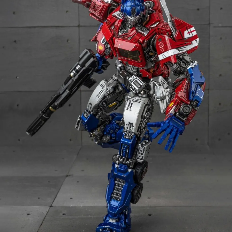 AMK PRO SERIES Transformers: Bumblebee - Optimus Prime