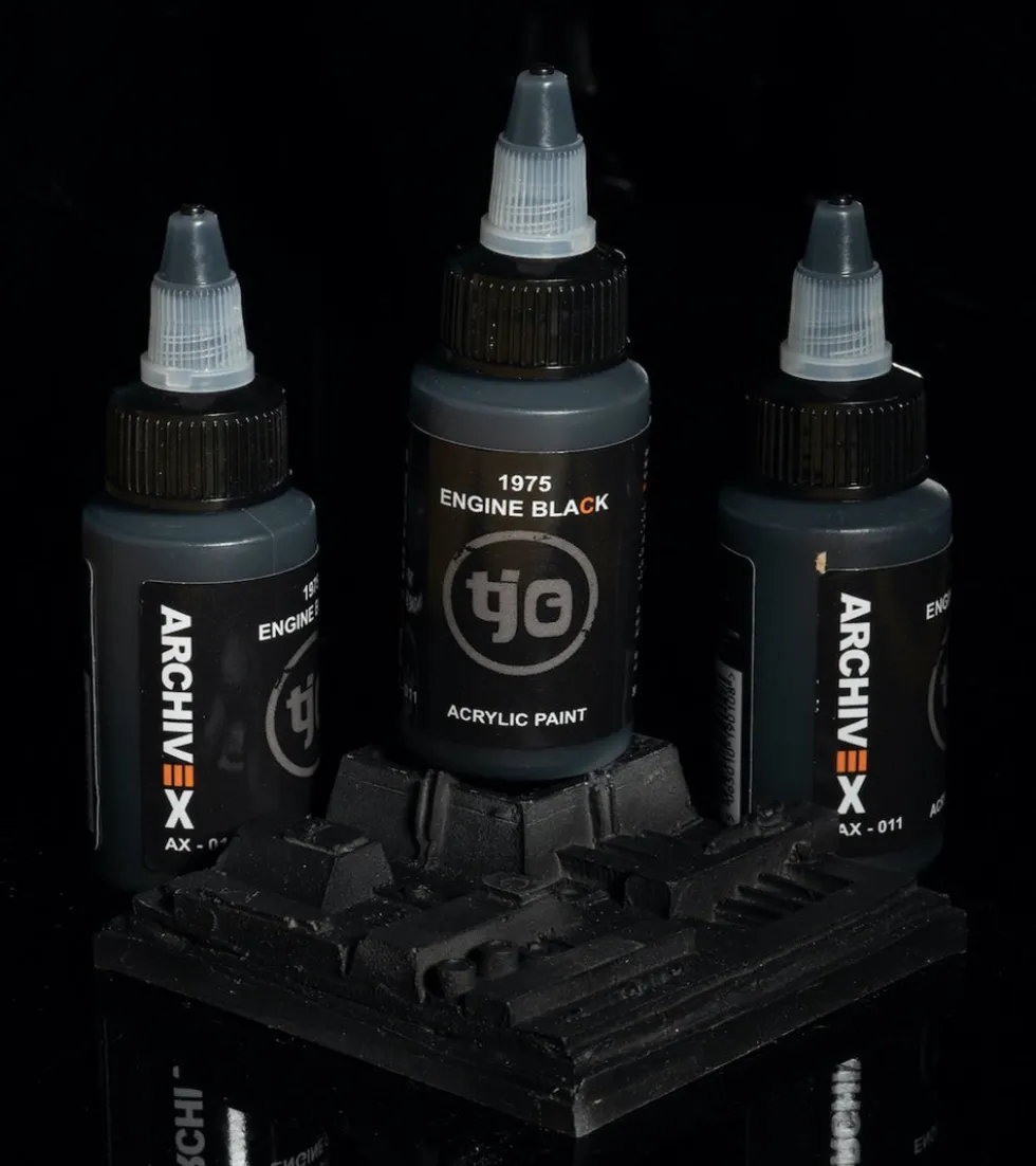 AX-011 1975 Engine Black 30ml