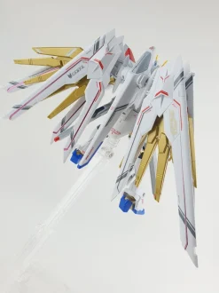 HG Mighty Strike Freedom