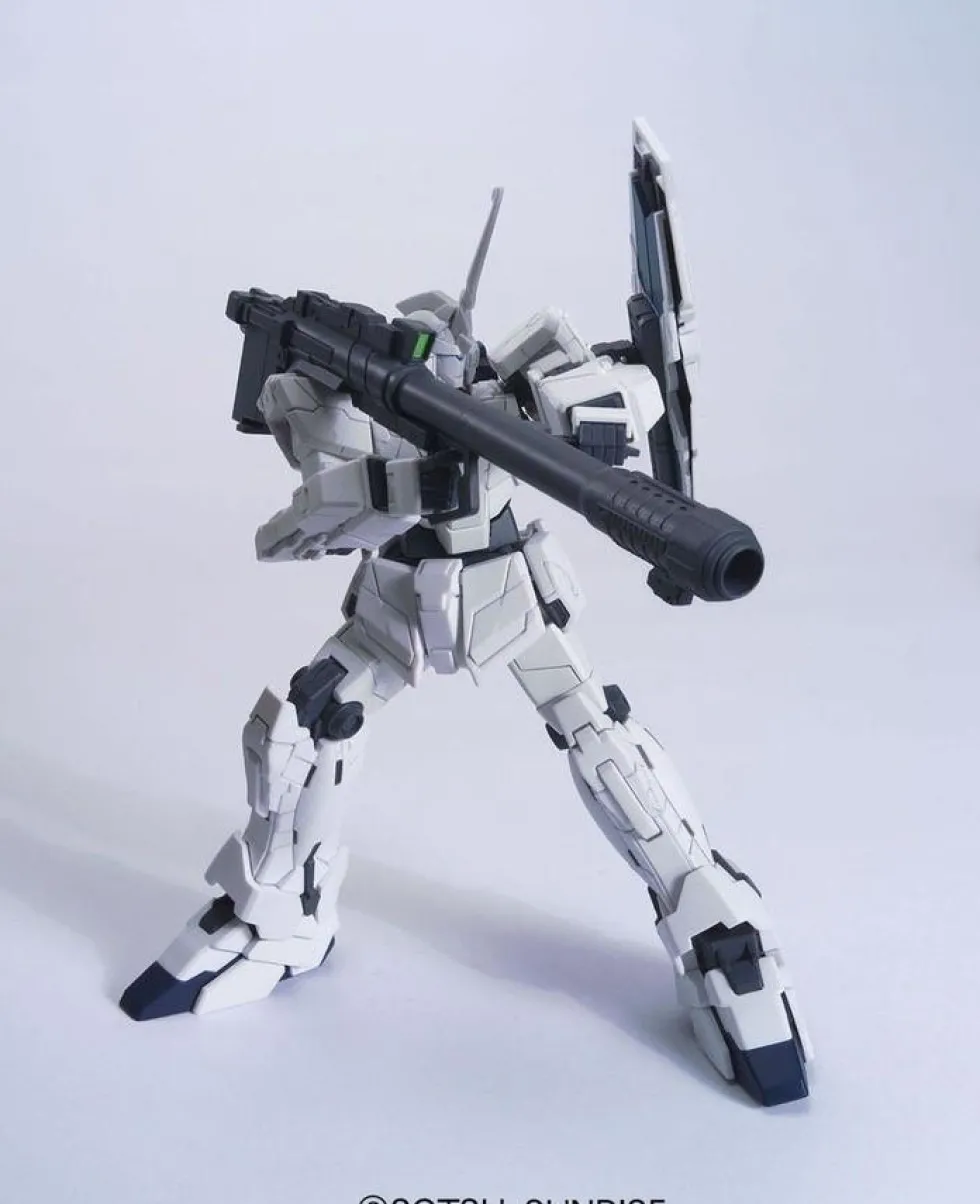 HGUC 101 Unicorn Gundam (Unicorn Mode)