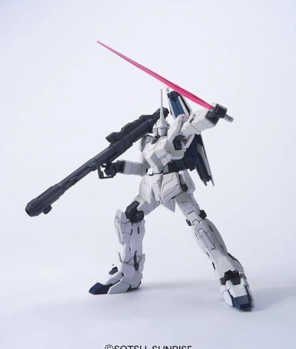 HGUC 101 Unicorn Gundam (Unicorn Mode)