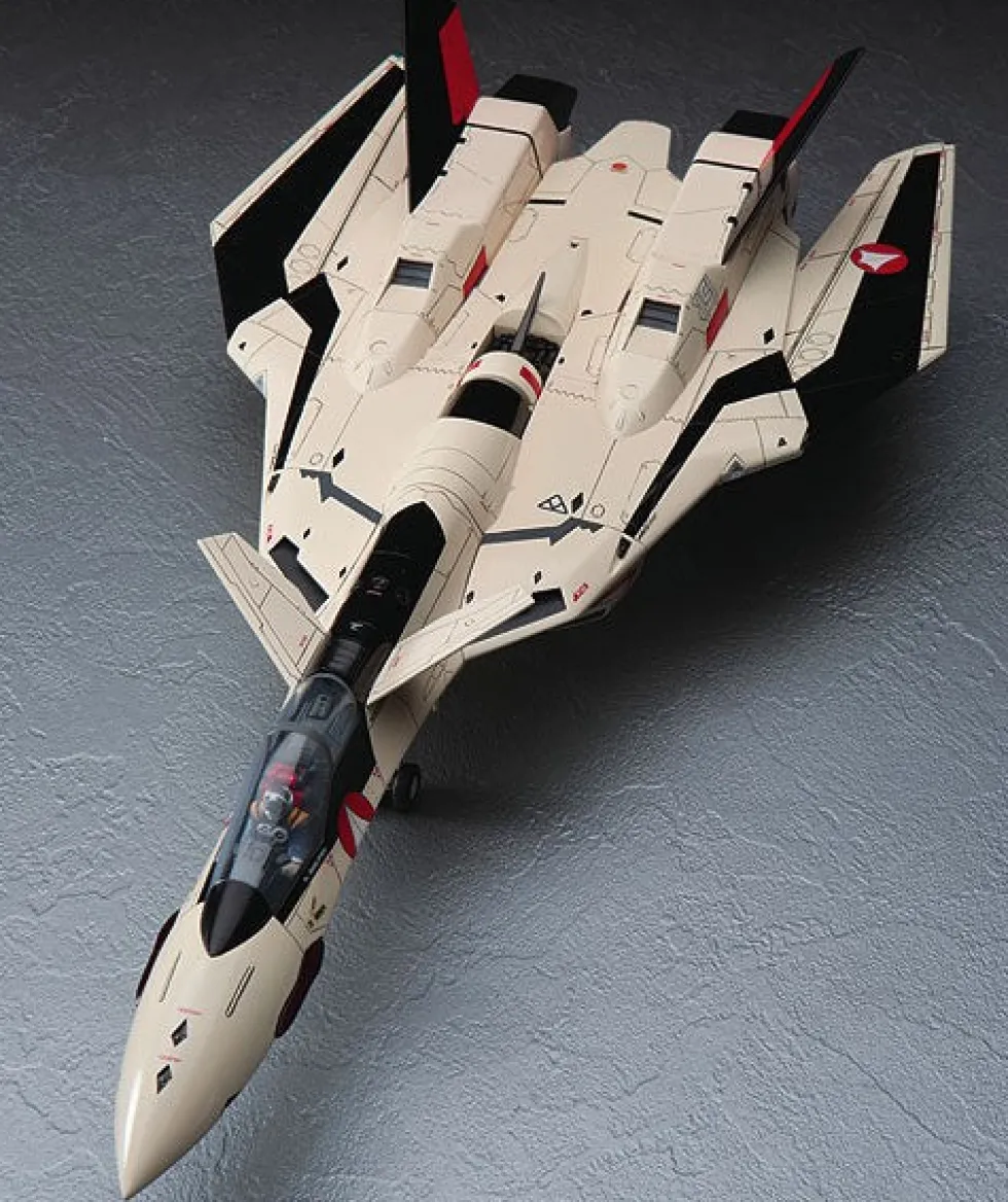 1/48 Macross Plus MC01 YF-19