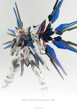MGEX Strike Freedom Gundam - [Silver HOLO]