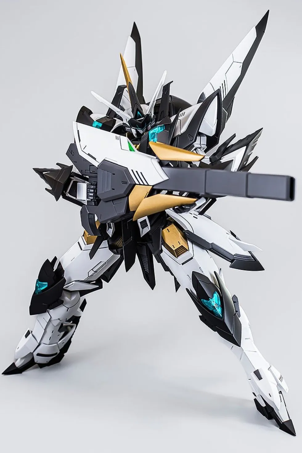 Moderoid SIDE:GR Arklaud (Titanomachia)