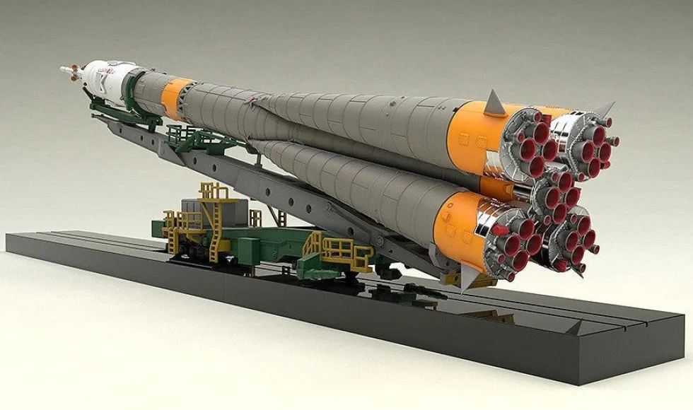 Moderoid Soyuz Rocket & Transport Train