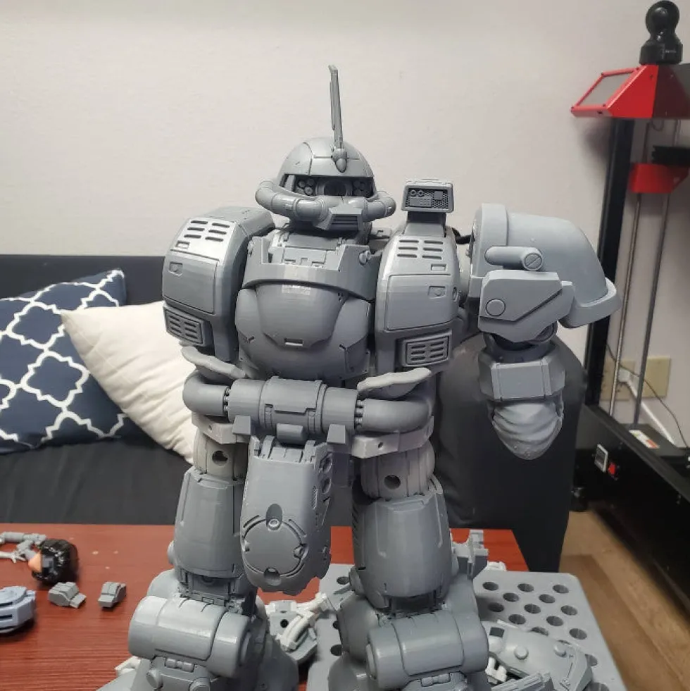 + 1/35 Titan 06 Zaku by Tosashin1028